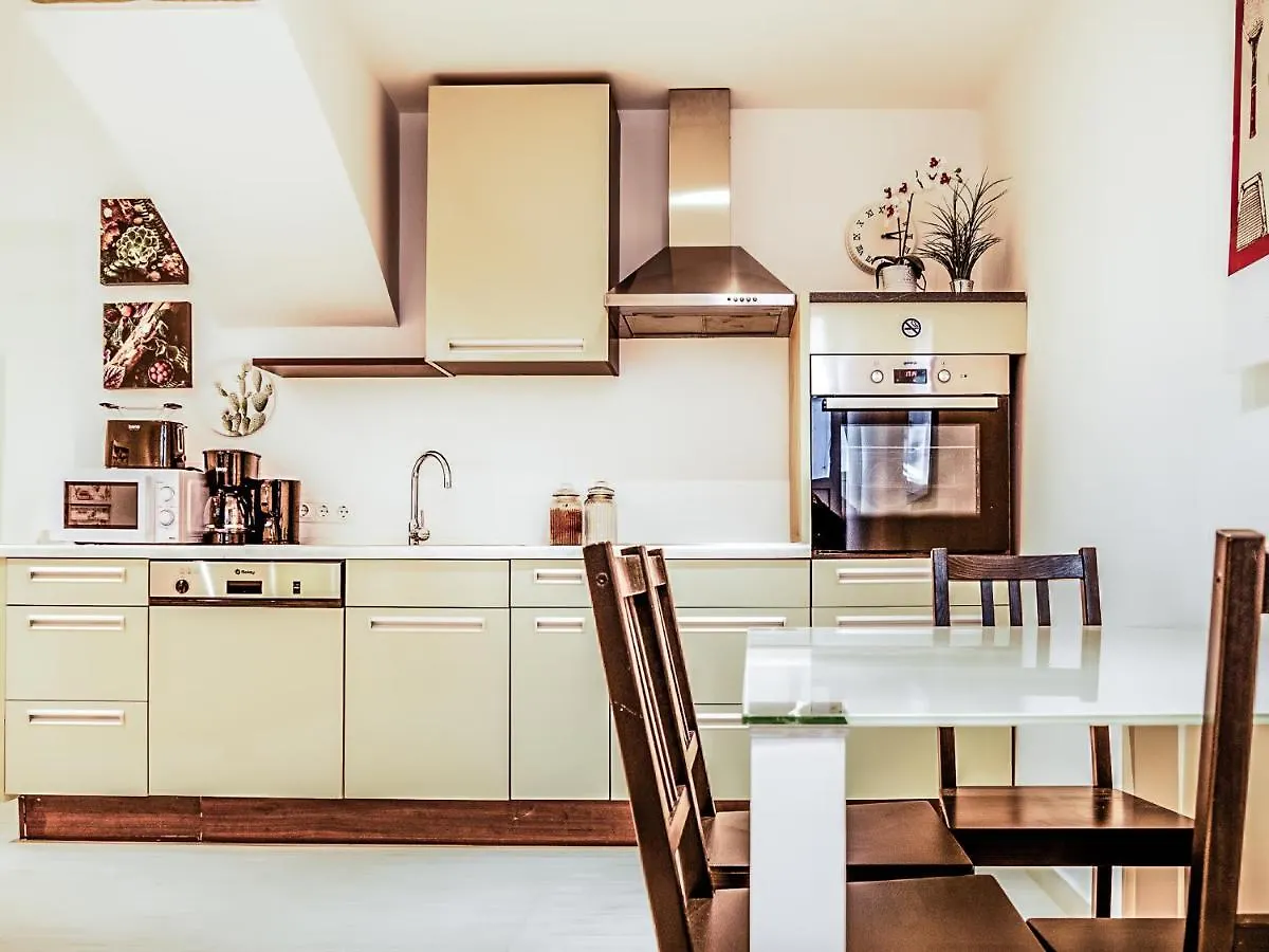 Wohnen Im Herzen Von Wien Budget Apartment 0*, Vienna