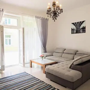 Apartament Schoenbrunn - Contactless 24h Check-in