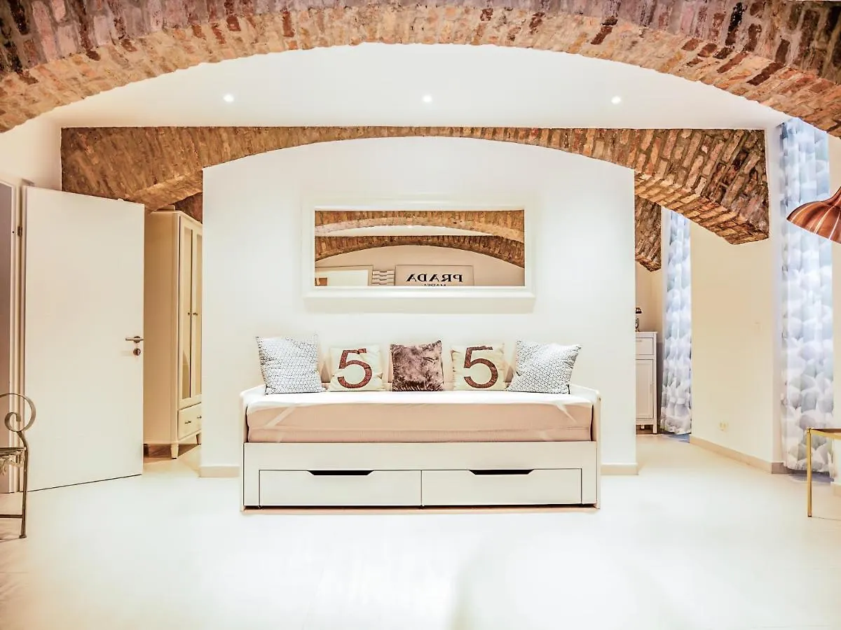 Apartamento Wohnen Im Herzen Von Wien Budget Austria